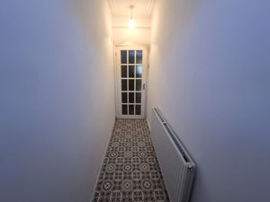 Photo 6- click for photo gallery